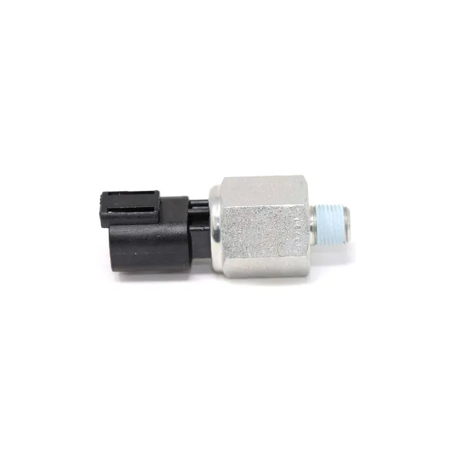 Bobcat 7013137 Oil Pressure Switch for Bobcat Equipment, 7013137